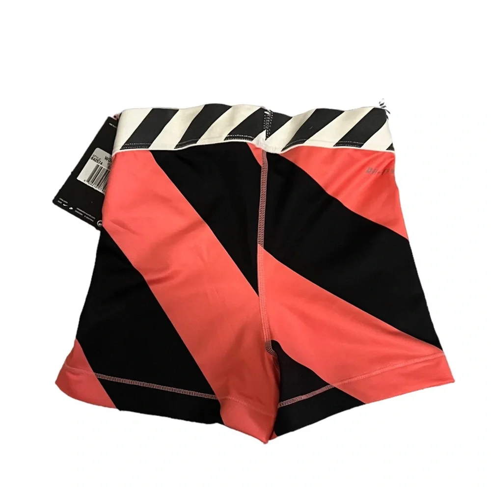 NWT Nike Pro Women’s Shorts in Coral/Black Stripes - Picture 2 of 9